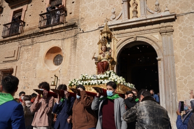 Eucaristía y procesión en la Abadía del Sacromonte por el 30º aniversario de la fundación del Movimiento Apostólico Cristo Rey