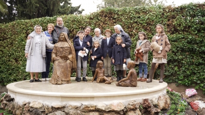 Presentación y bendición del conjunto escultórico dedicado a María Emilia en la Casa Madre de las Riquelminas