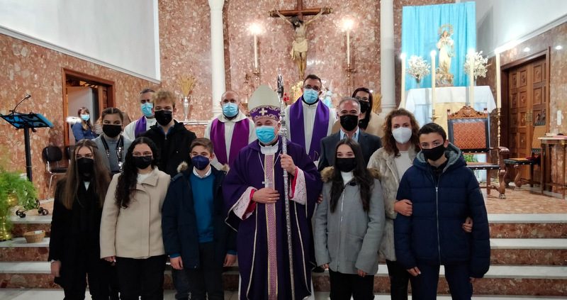 Confirmaciones en la parroquia de Ferreira