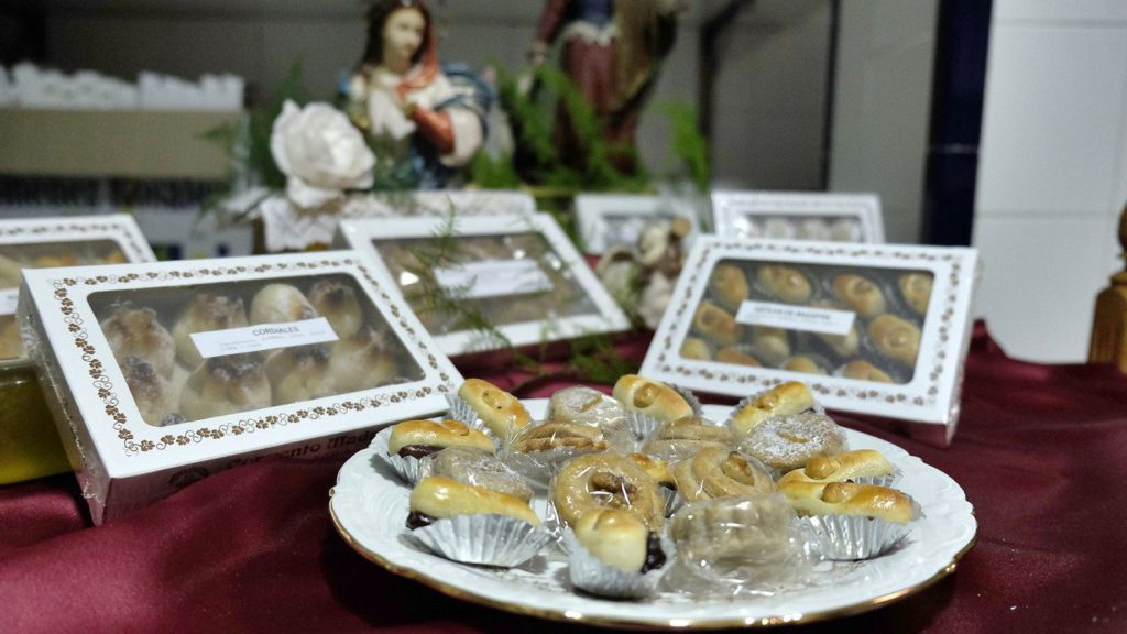 El Espejo de la Iglesia| Reportaje sobre la venta dulces de conventos en el Real Alcázar