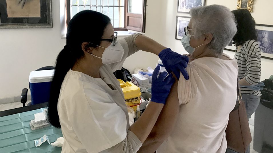 La Parroquia de Los Remedios se suma a la campaña de vacunación contra el Covid