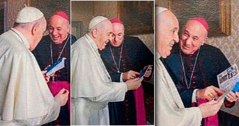 Mons. Francisco Jesús Orozco presentó al papa un cómic hecho en Guadix