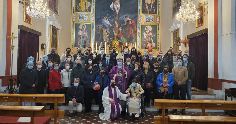 El obispo realizó la visita pastoral a San Miguel, de Guadix, en vísperas de la Semana Santa