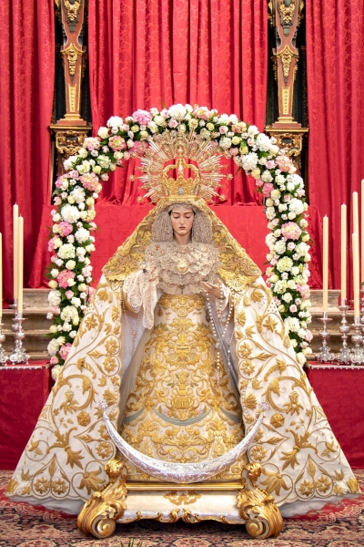 Devoción y gratitud en el XI Aniversario de la Coronación Canónica de la Virgen de la Aurora