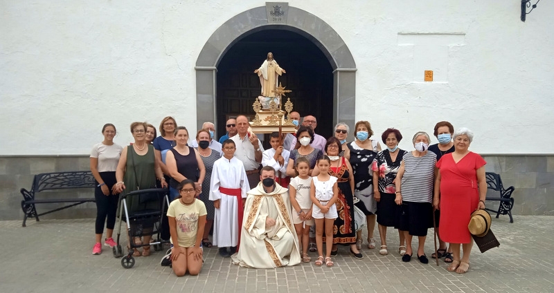La imagen peregrina del Corazón de Jesús llega a las parroquias de Alamedilla y Pedro Martínez