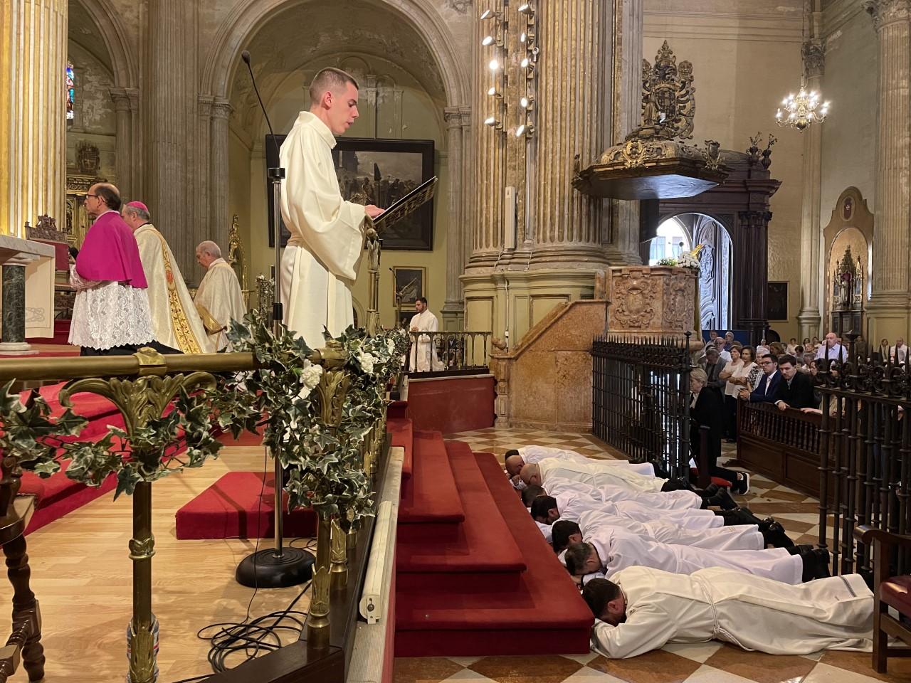 Ordenación de ocho diáconos en la Catedral de Málaga // E. LLAMAS