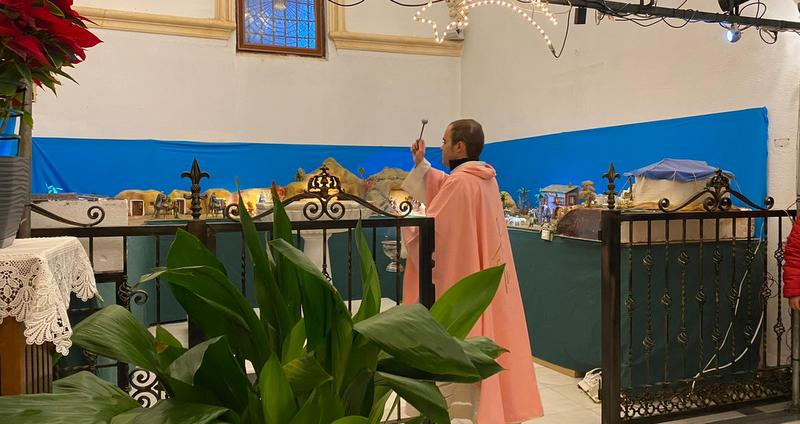 Bendecido “el gran Belén” de la parroquia de Caniles