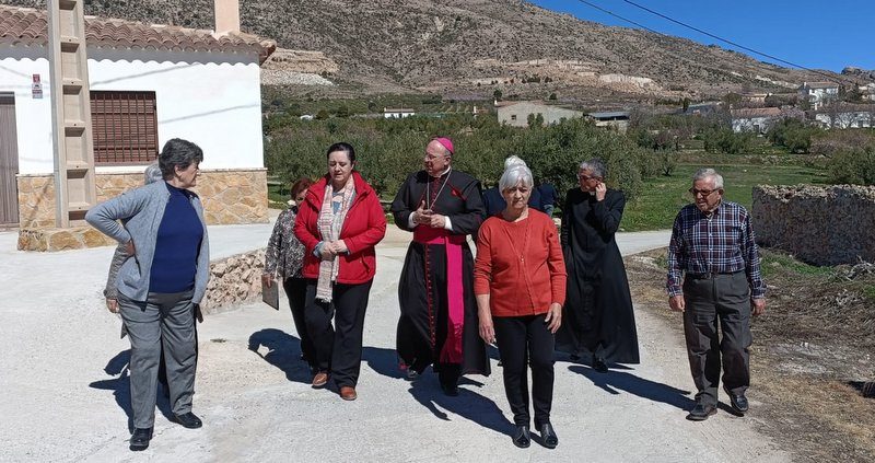 Campo Cebas y Almontaras recibieron la vista pastoral del obispo