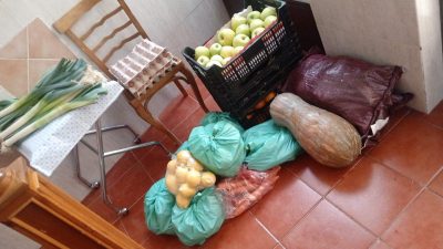 La Hermandad de la Aurora destina 216 kilos de fruta y verdura destinadas a las religiosas de avanzada edad