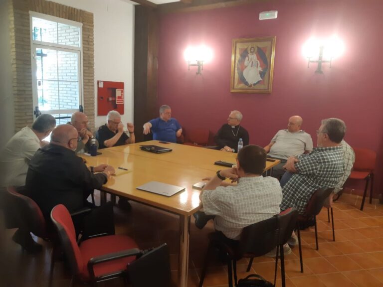 El Clero veterano se reúne en la Yedra como conclusión del curso