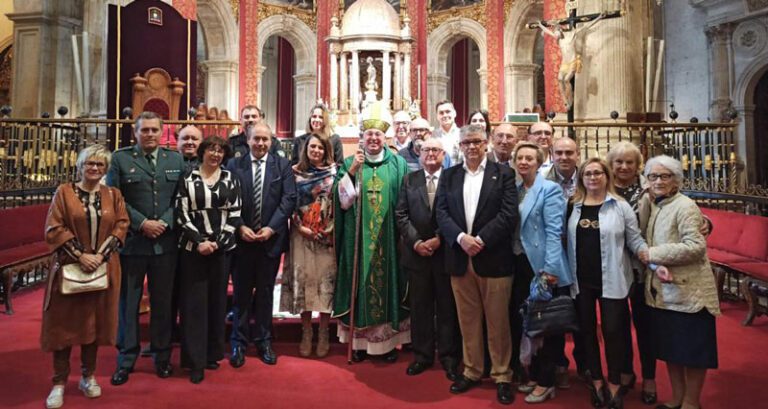 La Asociación San José, de Guadix, celebró el 50 aniversario de su fundación con una Misa en la Catedral
