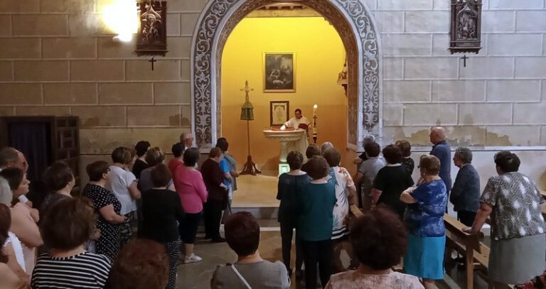 La Calahorra ha celebrado los 425 años de su Pila Bautismal