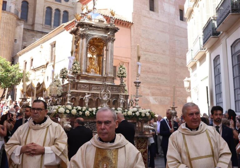 Mons. Catalá: «Hemos de abrir los ojos a la realidad y dejarnos afectar por ella»