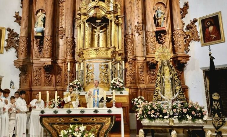 Vera se rindió a su Patrona