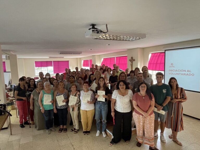 Cerca de 80 personas participan en un curso de iniciación al voluntariado impartido por Cáritas Diocesana de Tenerife