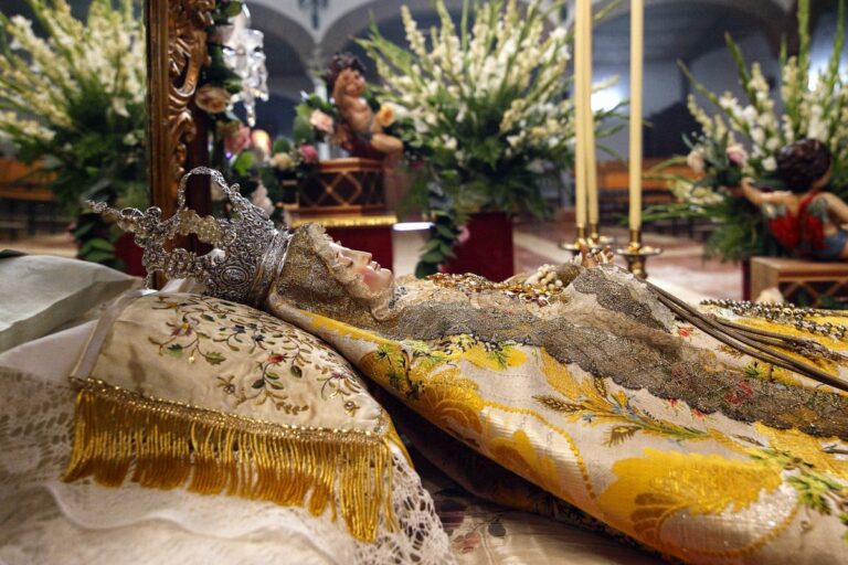 Doña Mencía prepara los cultos de Ntra. Sra. del Tránsito