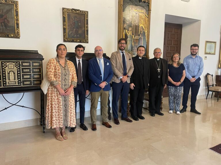 El Obispo recibe a la Hermandad del Calvario