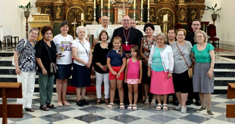 La Puebla de D. Fadrique recibió la visita pastoral del obispo, que culmina con esta parroquia su recorrido por toda la diócesis