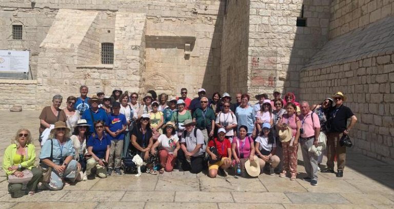 Un grupo de 46 peregrinos de la diócesis de Guadix recorre estos días Israel y Jordania