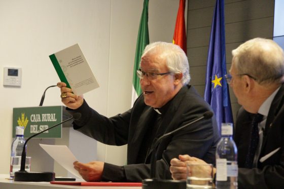 Curso cofrade, Sevilla, Fundación Caja Rural del Sur, monseñor Saiz Meneses (3)