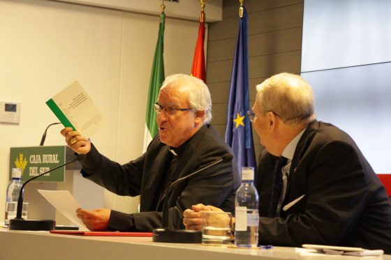 Curso cofrade, Sevilla, Fundación Caja Rural del Sur, monseñor Saiz Meneses (4)