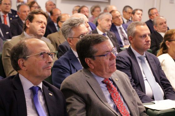Curso cofrade, Sevilla, Fundación Caja Rural del Sur, monseñor Saiz Meneses (5)