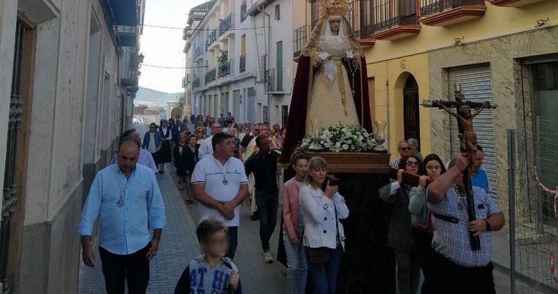 Numerosos fieles acompañaron a la Virgen de la Aurora en un rosario por las calles de Huéscar