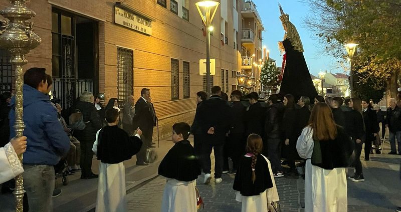 La Virgen de la Esperanza de la parroquia de San Juan, de Baza, salió en procesión