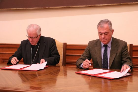 Arzobispo y alcalde de Sevilla firman un convenio para facilitar el “derecho constitucional a una vivienda digna”