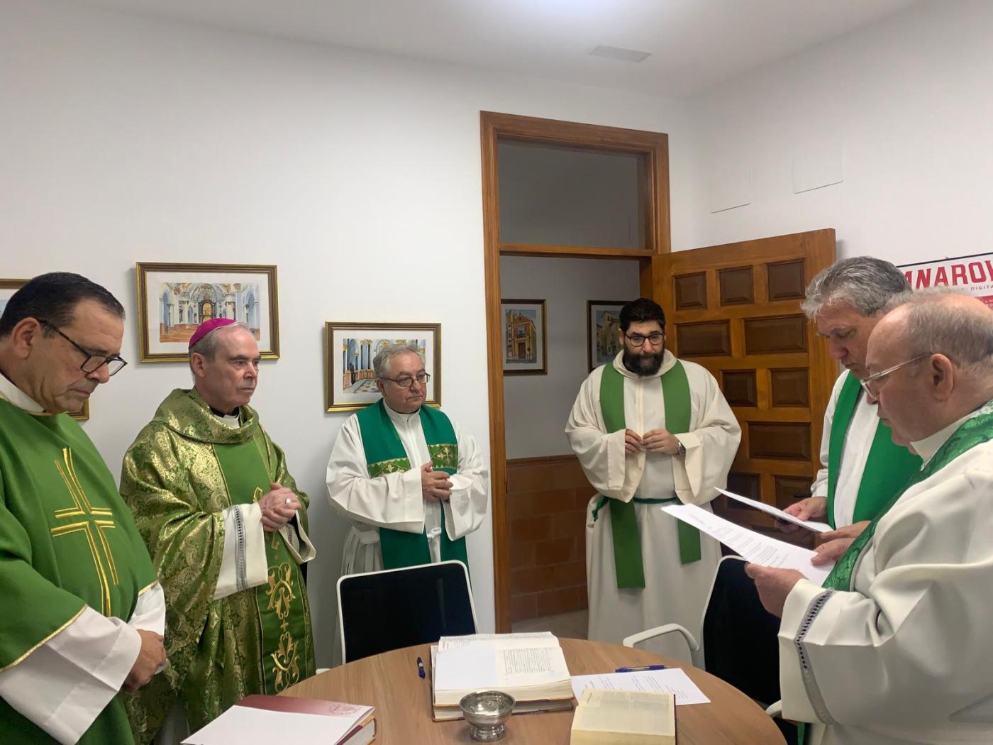 Toma de posesión en la parroquia de los Santos Mártires y San Juan, presidida por el Sr. Obispo