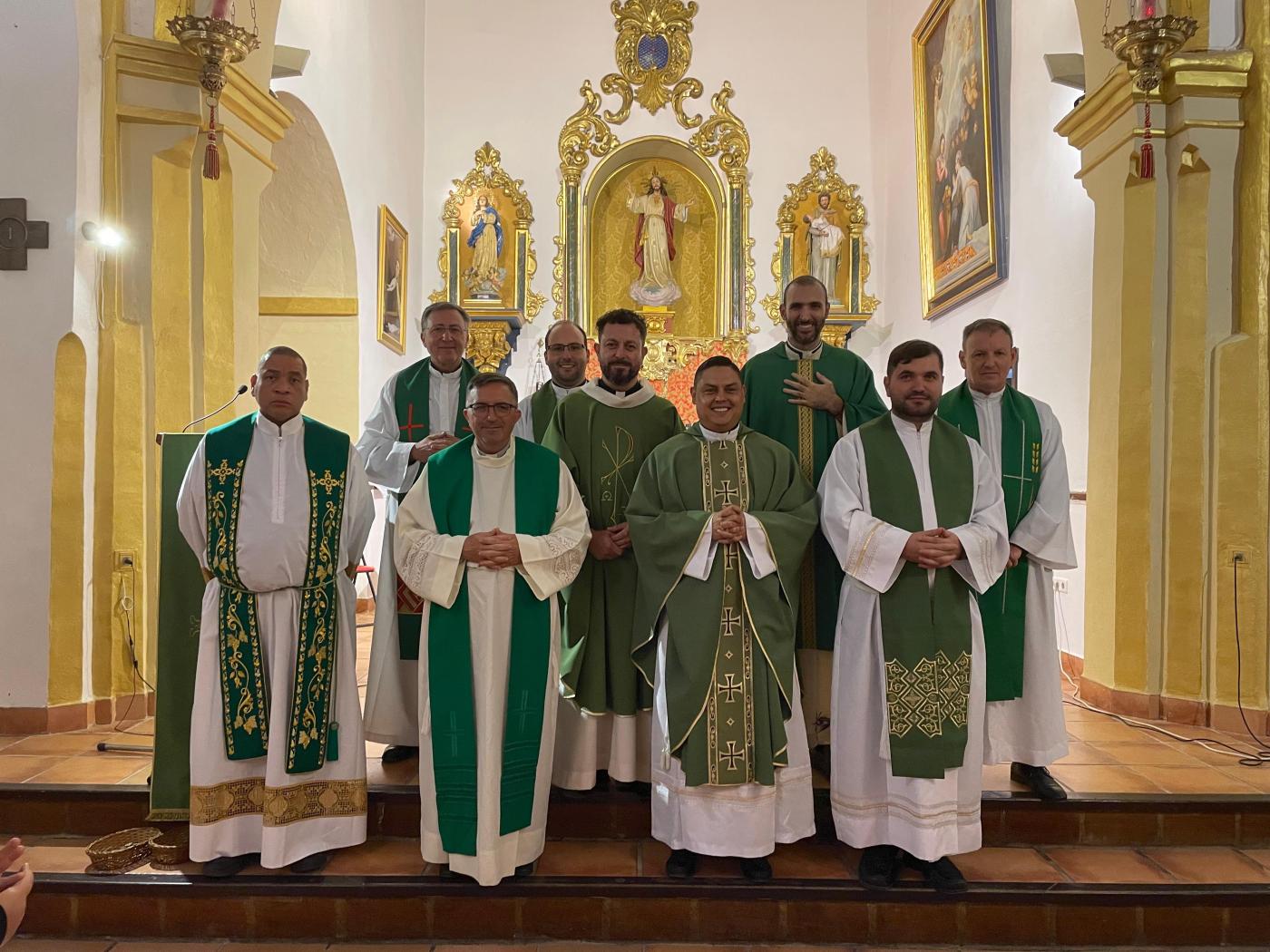 La parroquia de la Encarnación, en Benamargosa, recibe al sacerdote Carlos Samuel Córdoba // E. LLAMAS