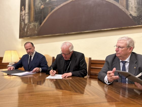 Firma de convenio de colaboración Congreso Internacional de Hermandades y Piedad Popular (5)