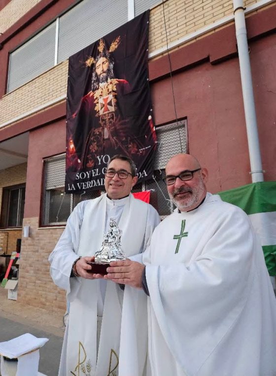 Voluntarios sevillanos en Valencia (2)