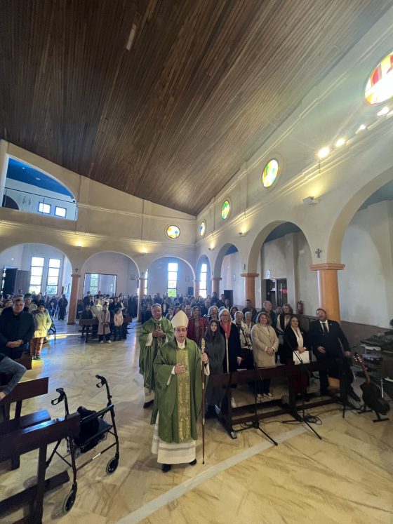 Visita Pastoral-Monseñor León-Parroquia Sta Maria y San Miguel-Alcala de Guadaira-Feb25 (14)