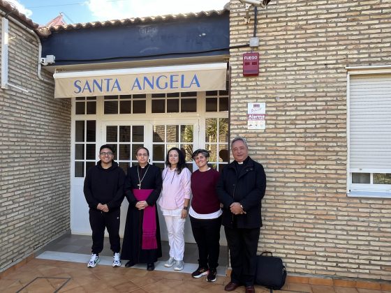 Visita Pastoral-Monseñor León-Parroquia Sta Maria y San Miguel-Alcala de Guadaira-Feb25 (7)