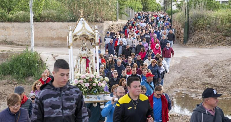 Cúllar acompaña a la Virgen de la Cabeza en su vuelta a la ermita