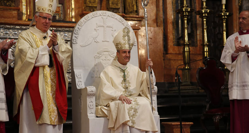 El obispo de Guadix asiste a la toma de posesión del nuevo obispo de Córdoba, D. Jesús Fernández