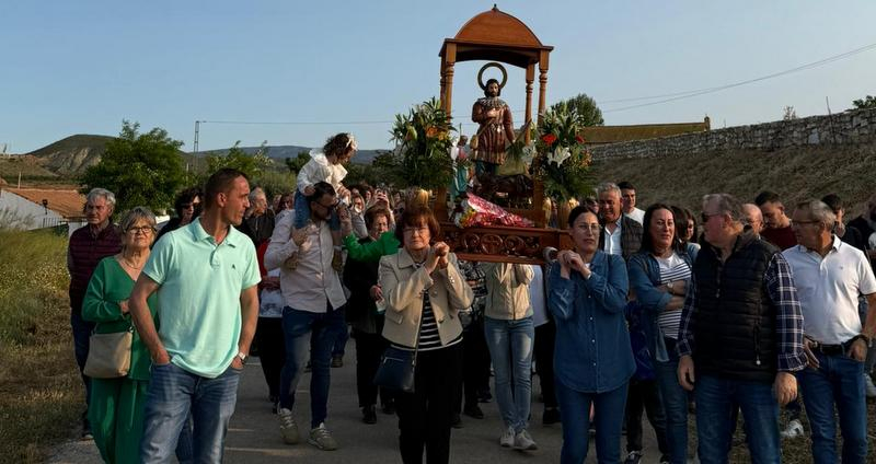 Gran participación en las fiestas patronales de Valcabra y Balax en el mes de mayo