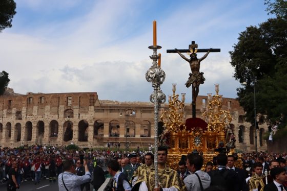 José Luis Aldea, hermano mayor del ‘Cachorro’: «Hemos traído a Roma ‘una parte del corazón de Sevilla'»