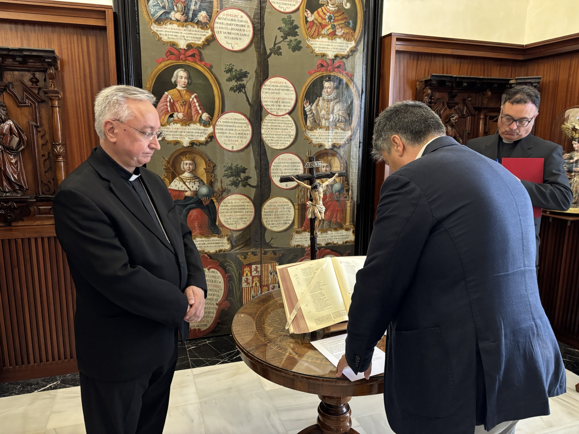 Juramento de fidelidad y profesión de fe de D. Francisco Benavides, perteneciente a la Comisión Histórica de la fase diocesana del proceso de beatificación del Hno. Adrián