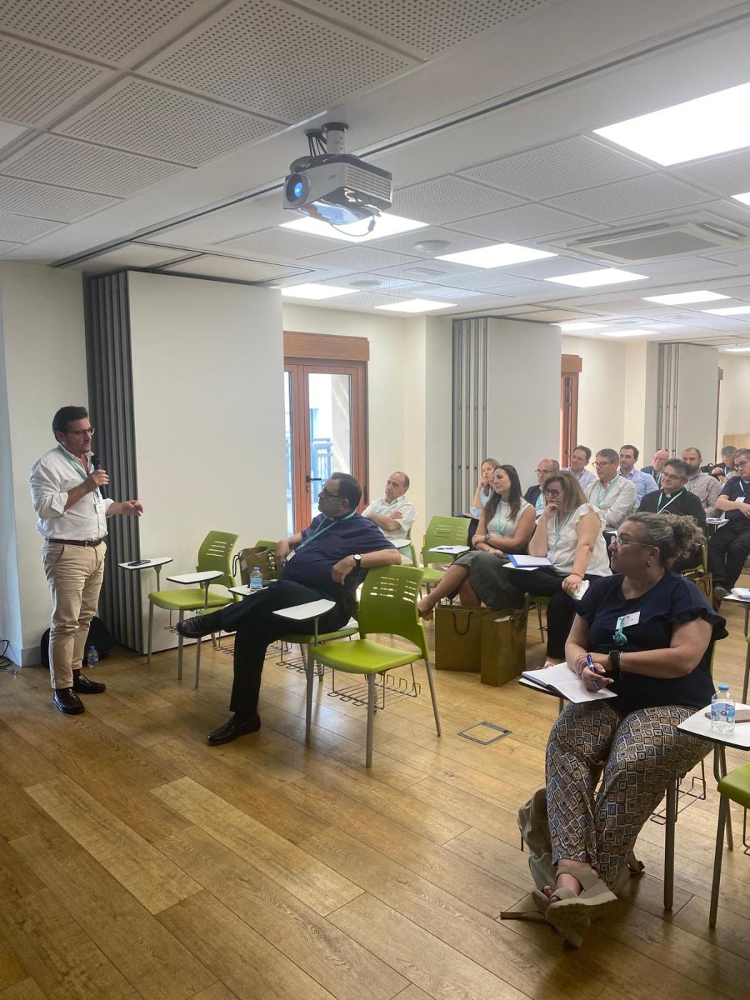 Eduardo Pastor durante el taller de la VI Reunión de responsables de economía de la CEE