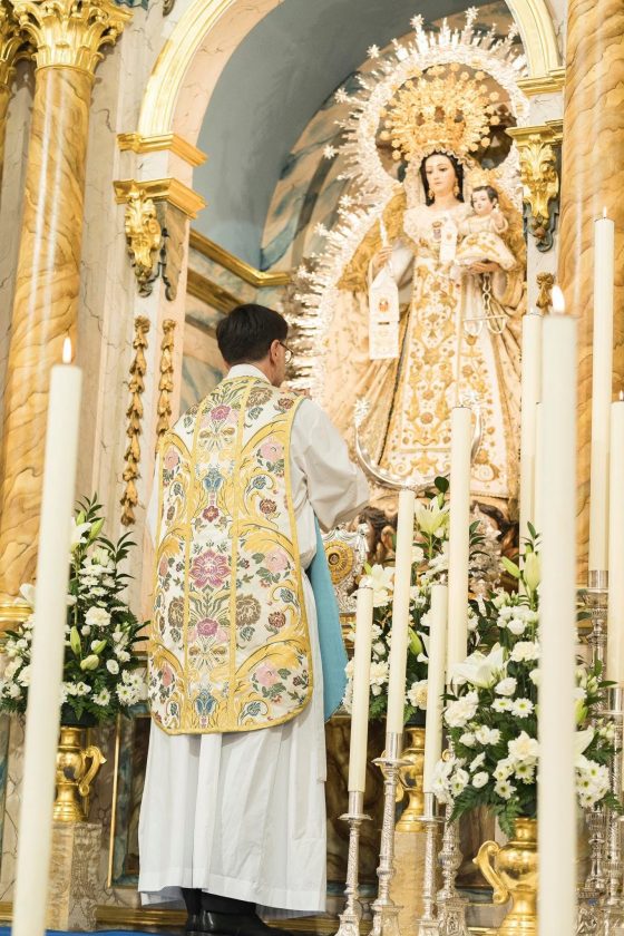 Entronización de l sagrada reliquia de san Fernando (4)