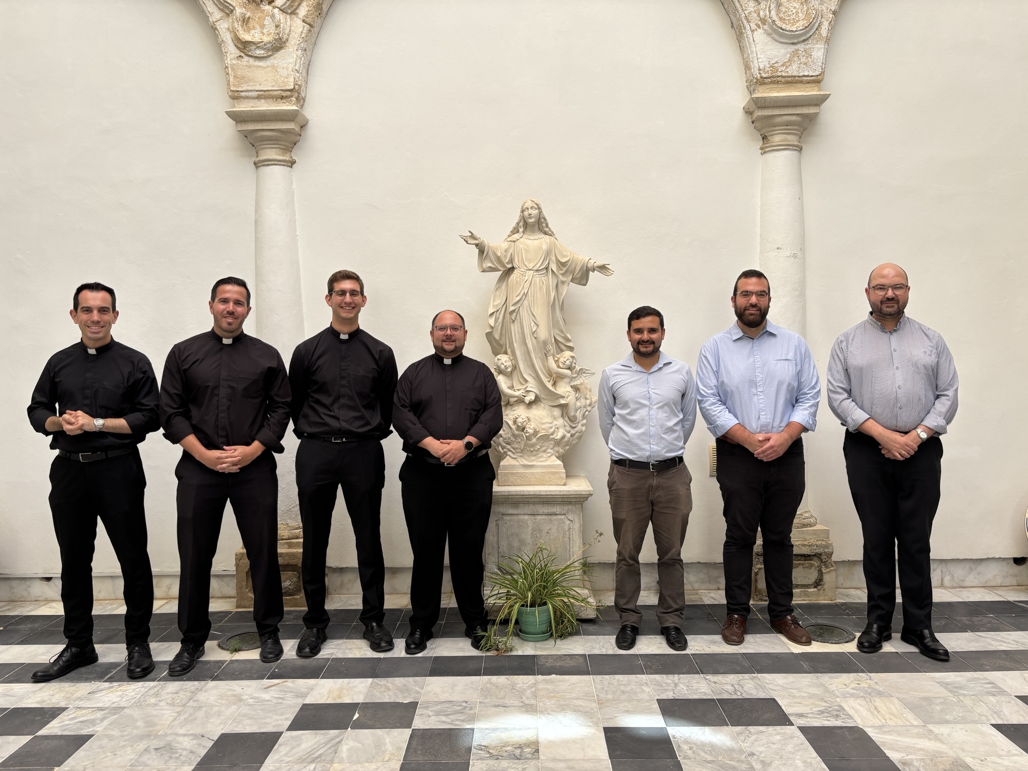 Los futuros diáconos y sacerdotes realizan el último paso para ser ordenados este sábado 28 de junio