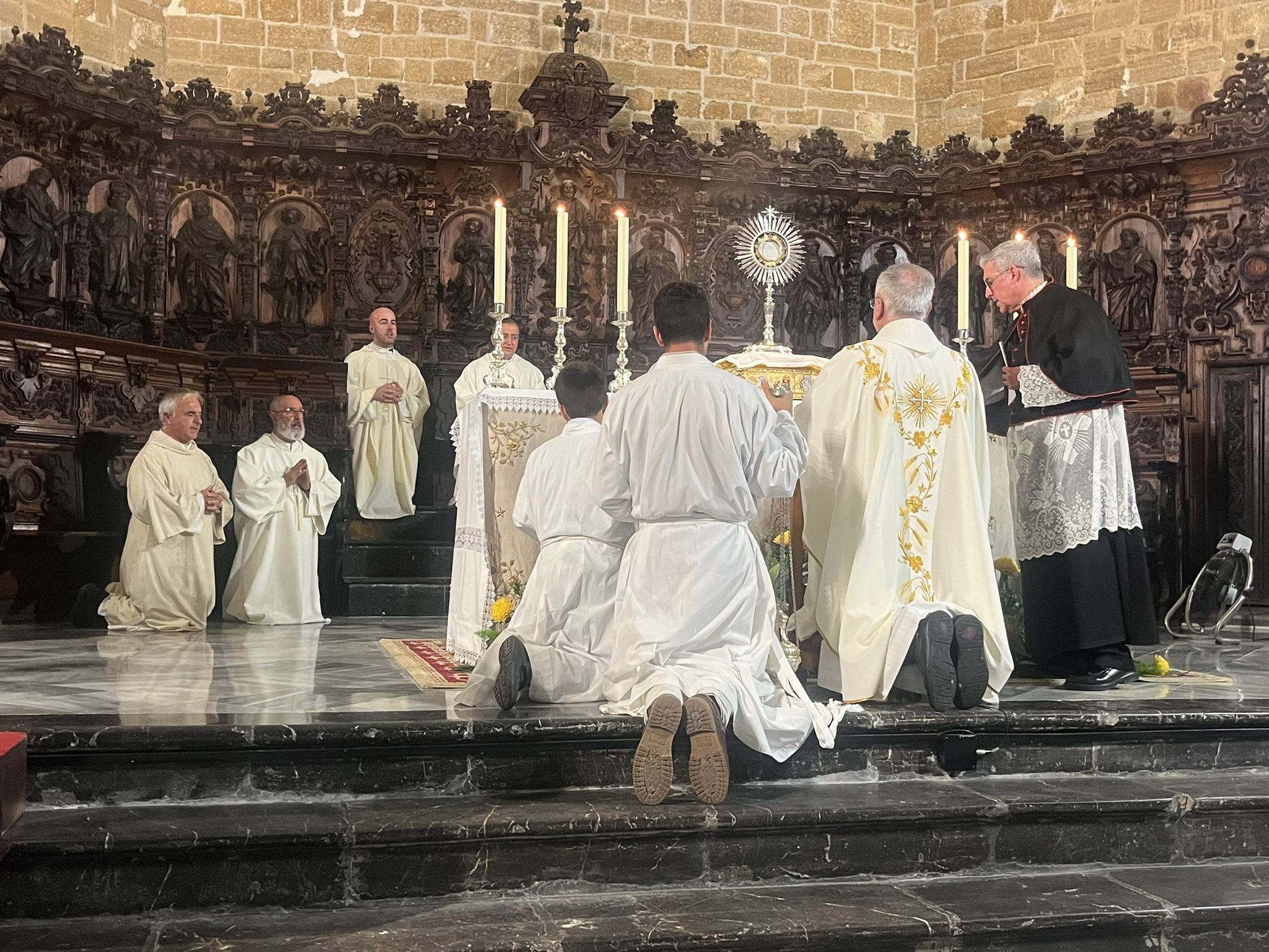 Monseñor José Rico Pavés preside la Vigilia de las Espigas