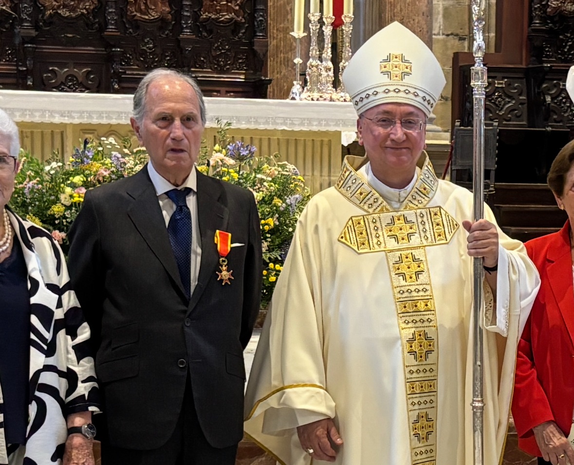 Juan María Vaca, condecorado con la Pontificia medalla de Caballero de la Orden de San Gregorio Magno nos expresa que siente el corazón lleno de gratitud por este reconocimiento