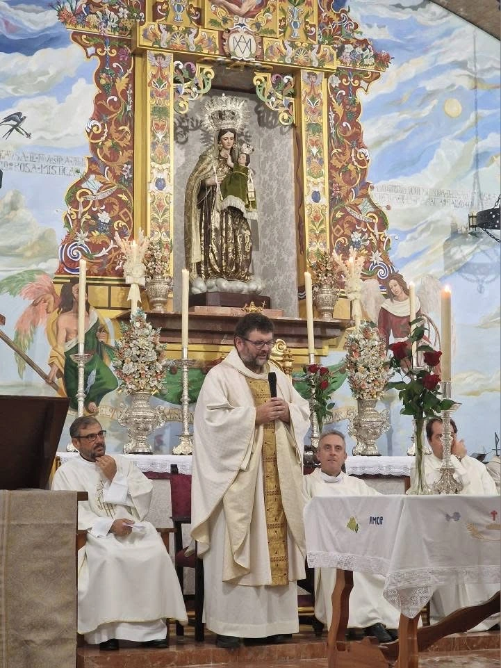 D. Diego González ya es párroco de Nuestra Señora del Carmen de Bonanza de Sanlúcar de Barrameda