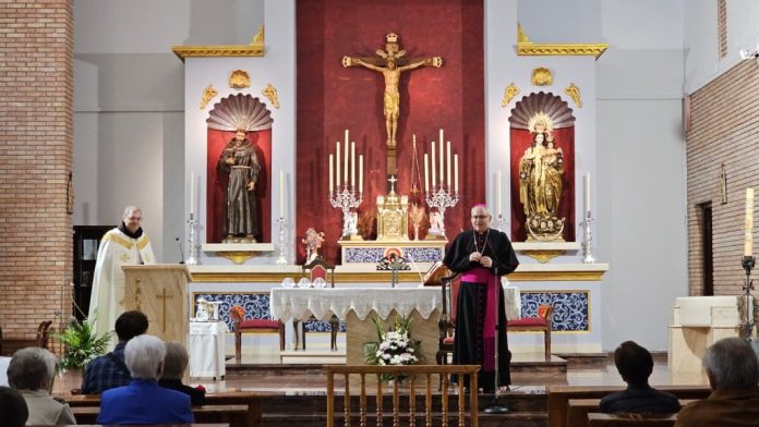 El Obispo se encuentra con la comunidad de Monte Lope-Álvarez en su Visita Pastoral
