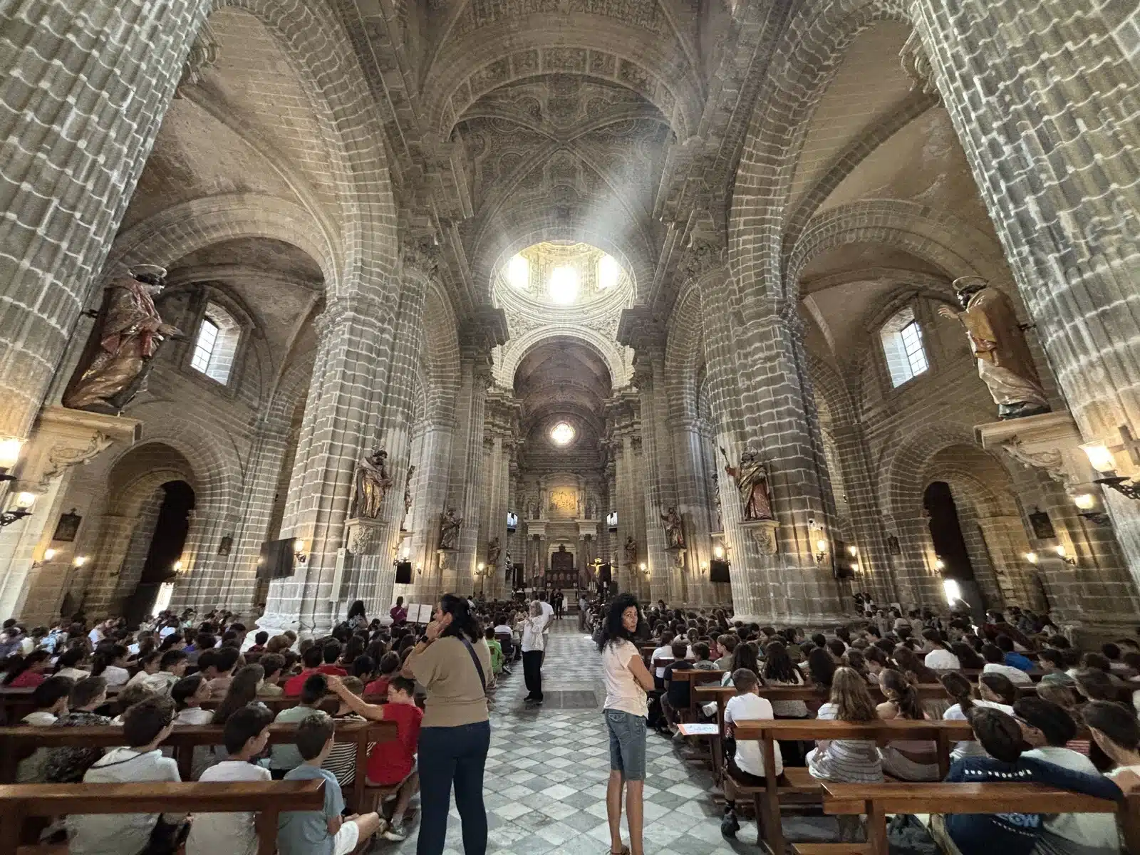 La Catedral acoge la primera cita del Jubileo de los Estudiantes