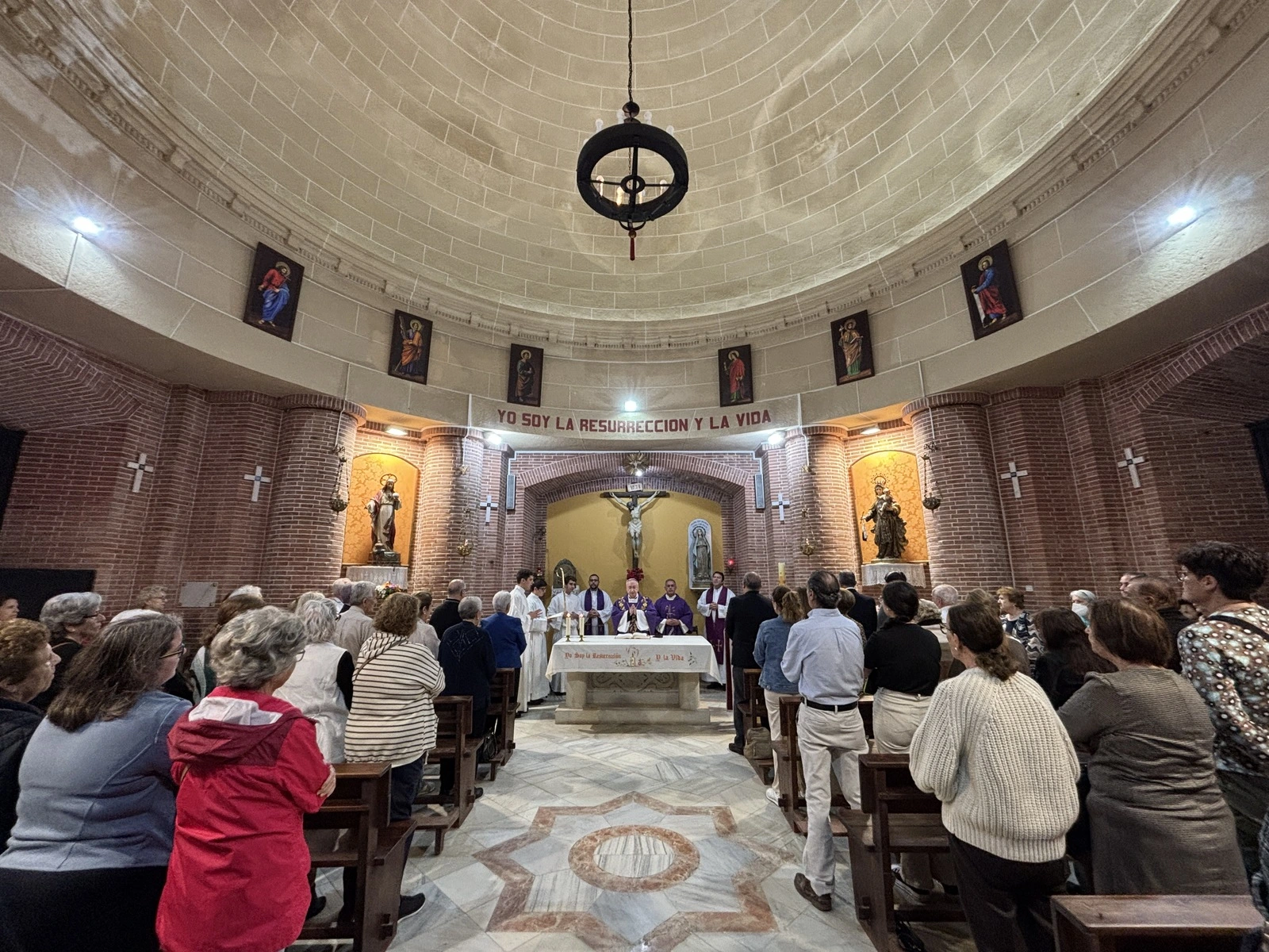 Monseñor Rico Pavés preside la Conmemoración de los Fieles Difuntos en el Cementerio de Jerez