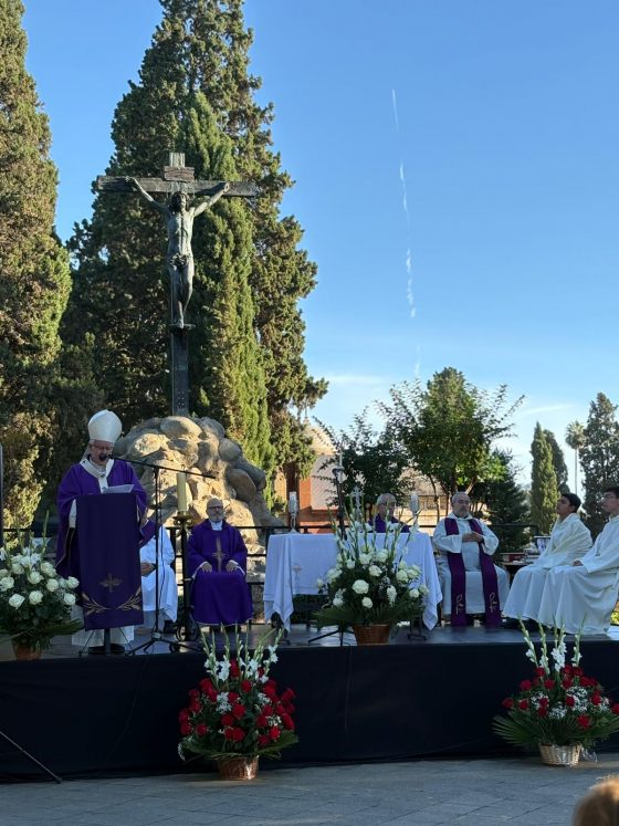 Misa en el Cementerio de San Fernando (1)
